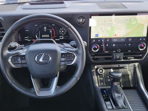 Used 2024 Lexus GX 550 w/ Accessory Package (Z1) AWD/4WD image 27