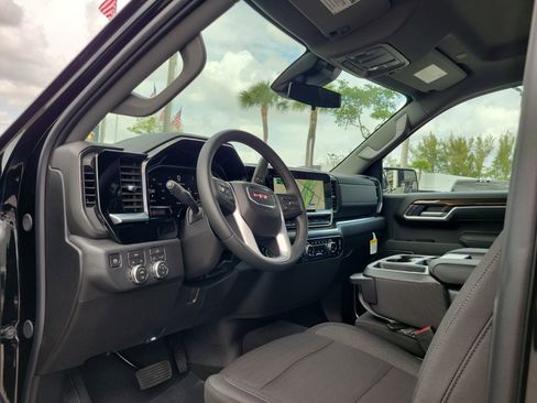 Used 2026 GMC Sierra 1500 Elevation image 9