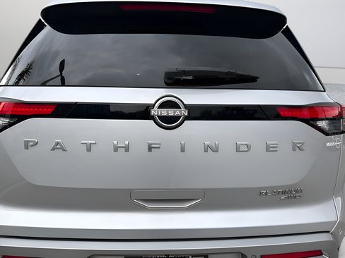 Certified 2024 Nissan Pathfinder Platinum w/ Cargo Package AWD/4WD image 49