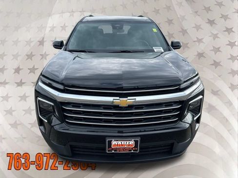 New 2026 Chevrolet Traverse LT w/ Driver Confidence Package AWD/4WD image 9