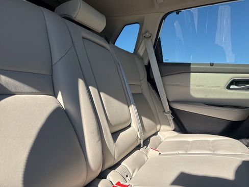 Certified 2021 Nissan Rogue SL image 17