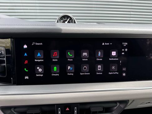 Certified 2025 Porsche Cayenne E-Hybrid AWD/4WD image 26