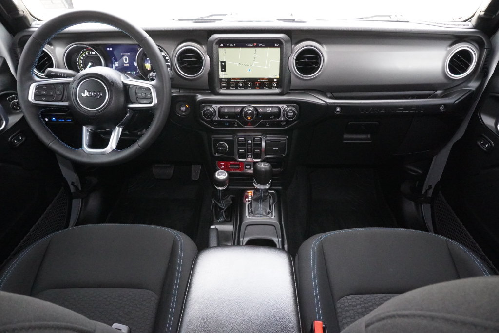 Used 2023 Jeep Wrangler Unlimited Rubicon 4xe AWD/4WD image 23