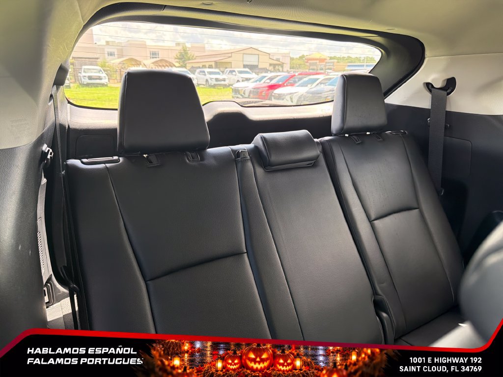 Used 2022 Toyota Highlander XLE FWD image 36