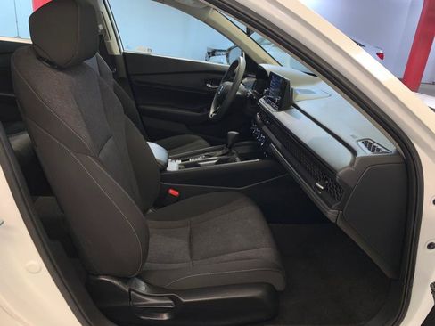 Used 2023 Honda Accord EX image 50