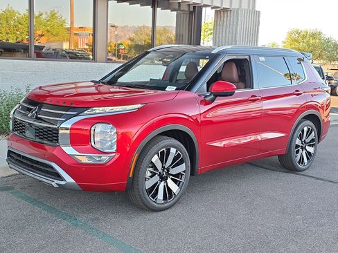 New 2026 Mitsubishi Outlander SEL image 3