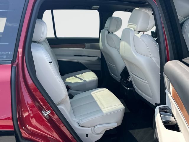 Used 2026 Cadillac Vistiq Luxury AWD/4WD image 21