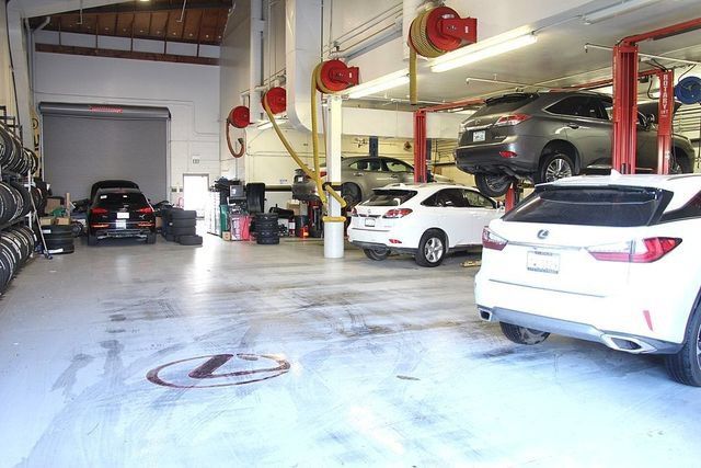 Used 2023 Toyota Highlander XSE AWD/4WD image 42