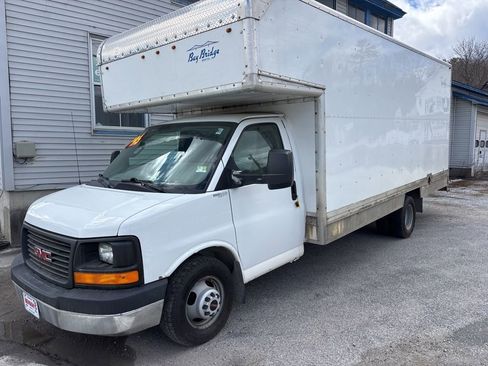Used 2016 GMC Savana 3500 Extended RWD image 1