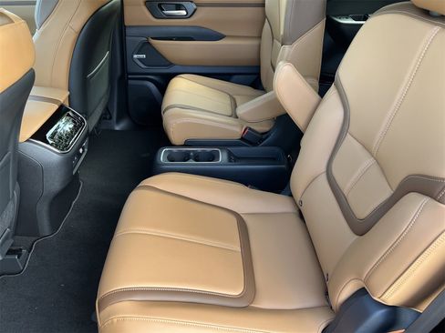 New 2025 Nissan Armada SL w/ Captain's Chari Seat Package image 22
