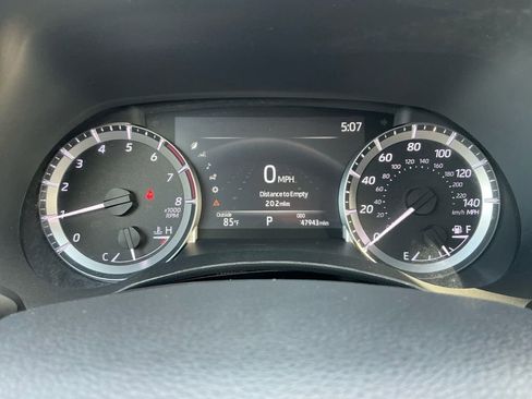 Used 2023 Toyota Highlander LE FWD image 19