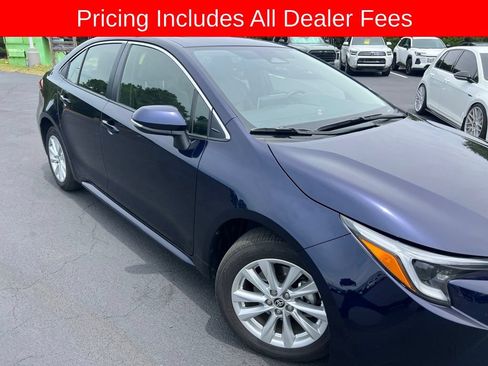 Used 2023 Toyota Corolla XLE FWD image 3