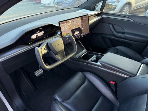 Used 2022 Tesla Model X Plaid image 15