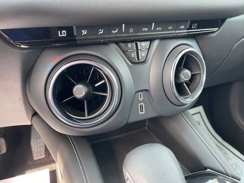 Used 2023 Chevrolet Blazer LT image 24