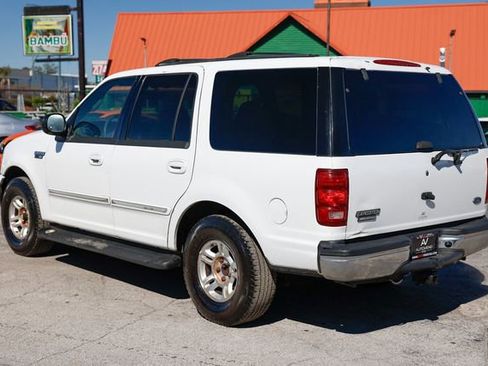 Used 2002 Ford Expedition XLT image 10