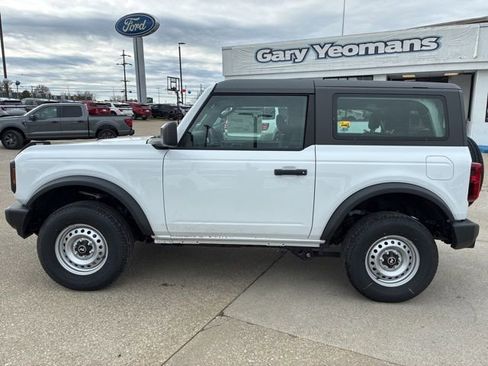 New 2026 Ford Bronco 2-Door AWD/4WD image 2