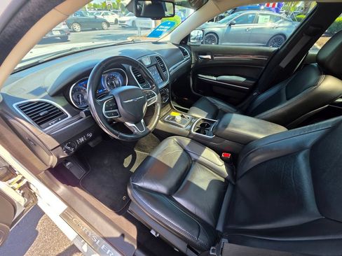 Used 2021 Chrysler 300 Touring L w/ Popular Equipment Group AWD/4WD image 17