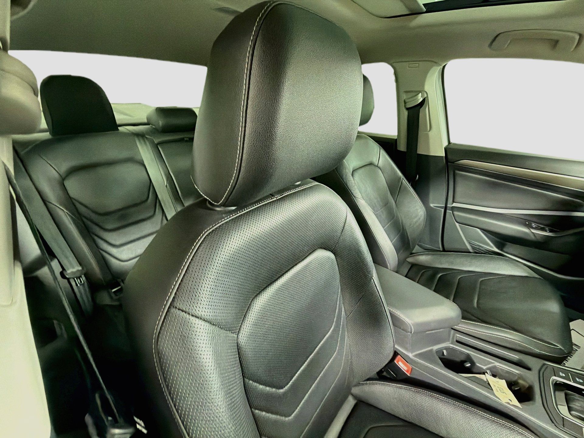 Used 2020 Volkswagen Jetta SEL Premium FWD image 27