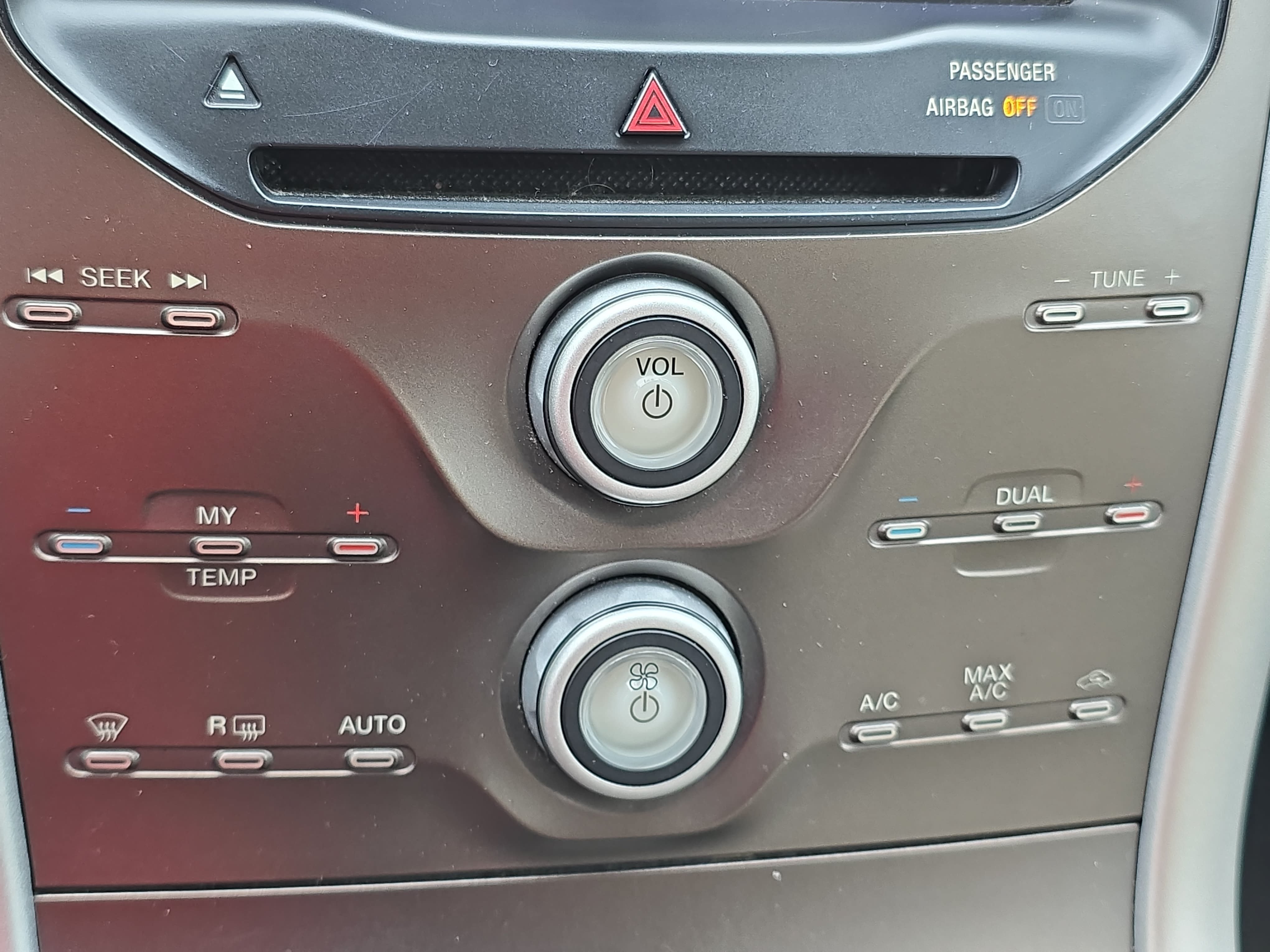 Used 2013 Ford Edge SEL AWD/4WD image 23