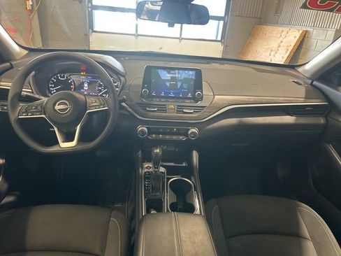 Certified 2023 Nissan Altima 2.5 SV image 13