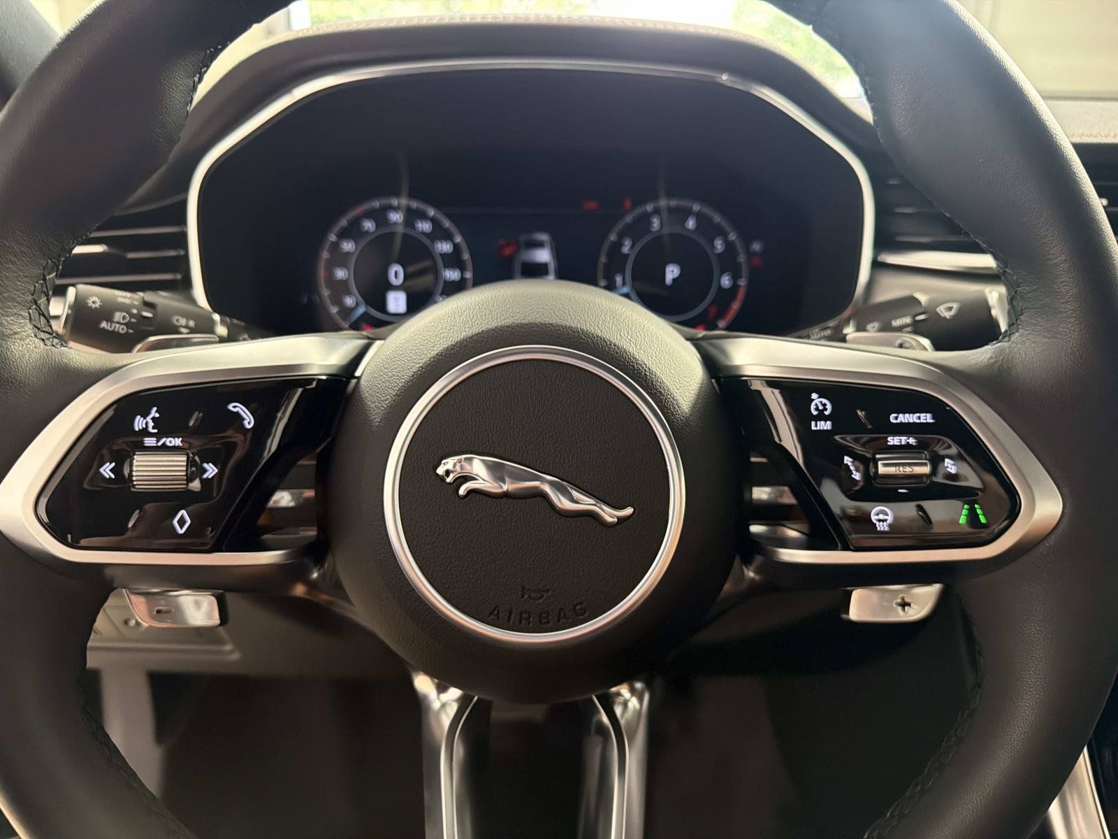 Certified 2024 Jaguar XF R-Dynamic SE AWD/4WD image 25