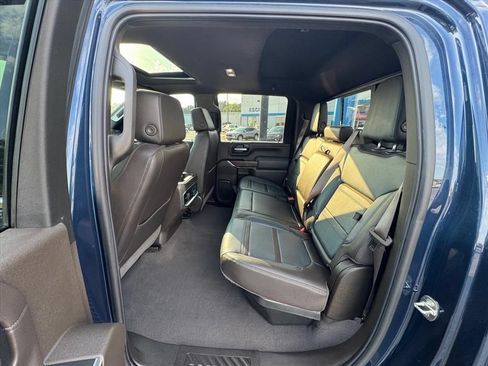 Used 2022 GMC Sierra 2500 Denali w/ Denali Ultimate Package AWD/4WD image 11