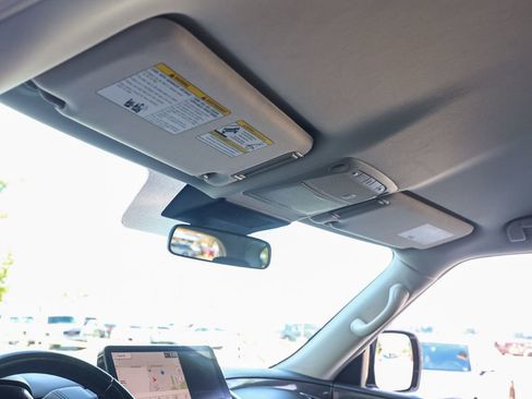 Used 2022 Nissan Armada SV image 13