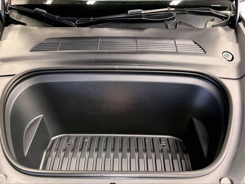 Used 2023 Tesla Model Y Long Range AWD/4WD image 9