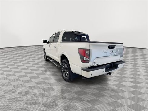 Certified 2021 Nissan Titan Platinum Reserve image 9