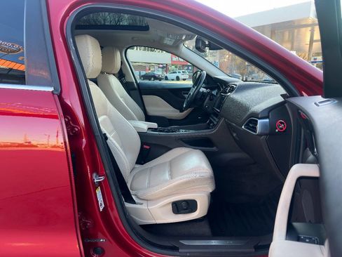 Used 2017 Jaguar F-PACE Prestige image 11