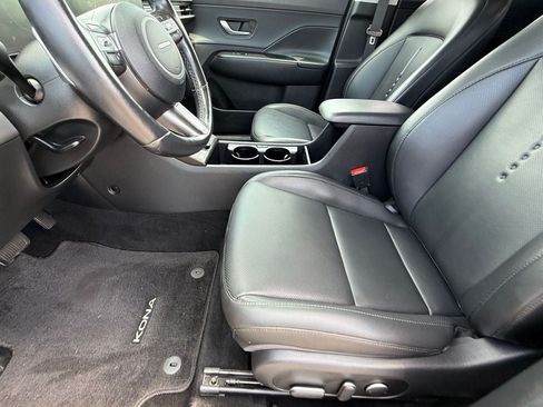 Used 2024 Hyundai Kona Limited AWD/4WD image 12
