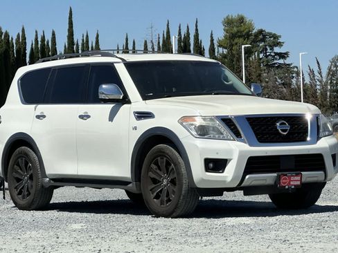 Used 2017 Nissan Armada Platinum w/ Interior Lighting Package RWD image 10
