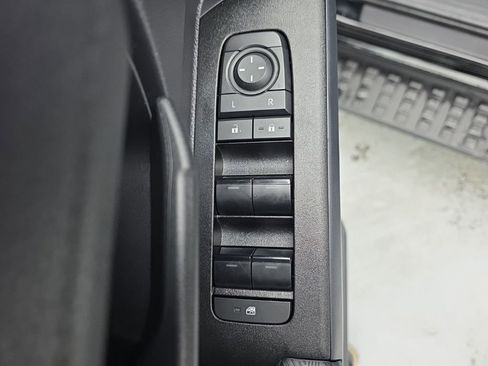 Used 2025 Toyota 4Runner SR5 image 19