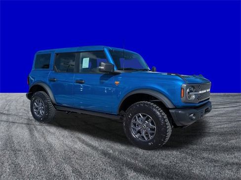 New 2025 Ford Bronco Badlands image 2