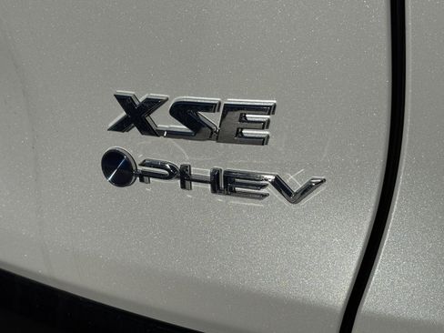 New 2025 Toyota RAV4 XSE image 14