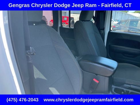 Used 2024 Jeep Wrangler Unlimited w/ Convenience Group AWD/4WD image 24
