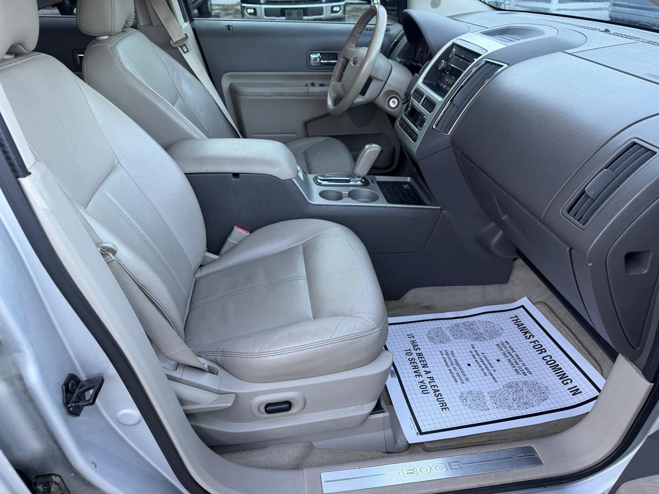 Used 2010 Ford Edge Limited FWD image 11