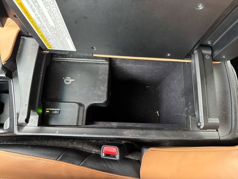 Used 2022 Lexus ES 300h Ultra Luxury w/ Accessory Package 2 FWD image 24