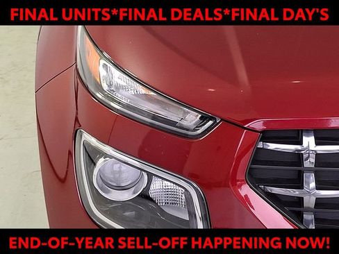 Certified 2024 Hyundai Venue SEL image 10