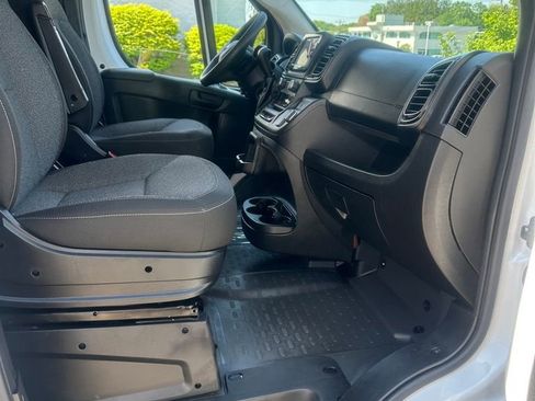 Used 2025 RAM ProMaster 2500 w/ Convenience Group FWD image 27
