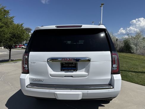 Used 2019 GMC Yukon Denali w/ Denali Ultimate Package AWD/4WD image 38
