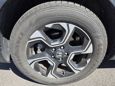 Used 2019 Honda CR-V Touring image 9