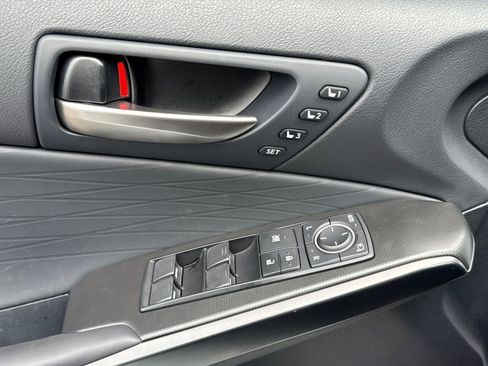 Used 2025 Lexus IS 350 F Sport image 10