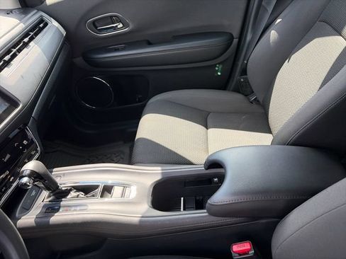Used 2021 Honda HR-V EX image 10