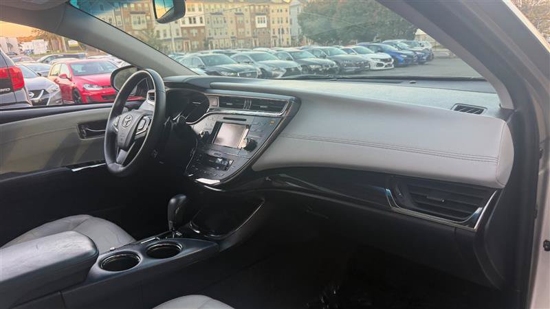Used 2014 Toyota Avalon XLE Touring FWD image 7