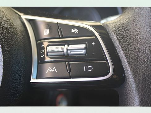 Used 2023 Kia Forte LXS image 28