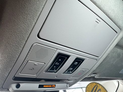 Used 2020 Jaguar F-PACE Prestige image 37