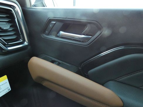 New 2026 GMC Canyon AT4 AWD/4WD image 25