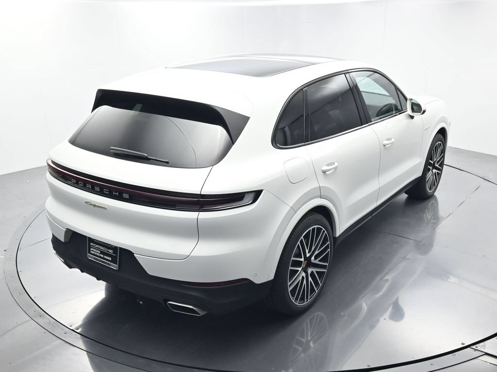 Certified 2026 Porsche Cayenne E-Hybrid AWD/4WD image 36