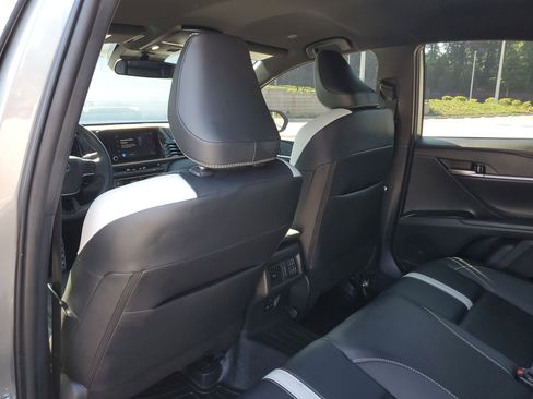 Used 2025 Toyota Camry SE FWD image 8